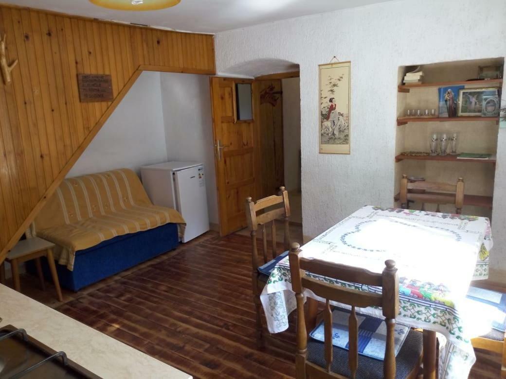 Apartman Dinko Lubenice Eksteriør billede